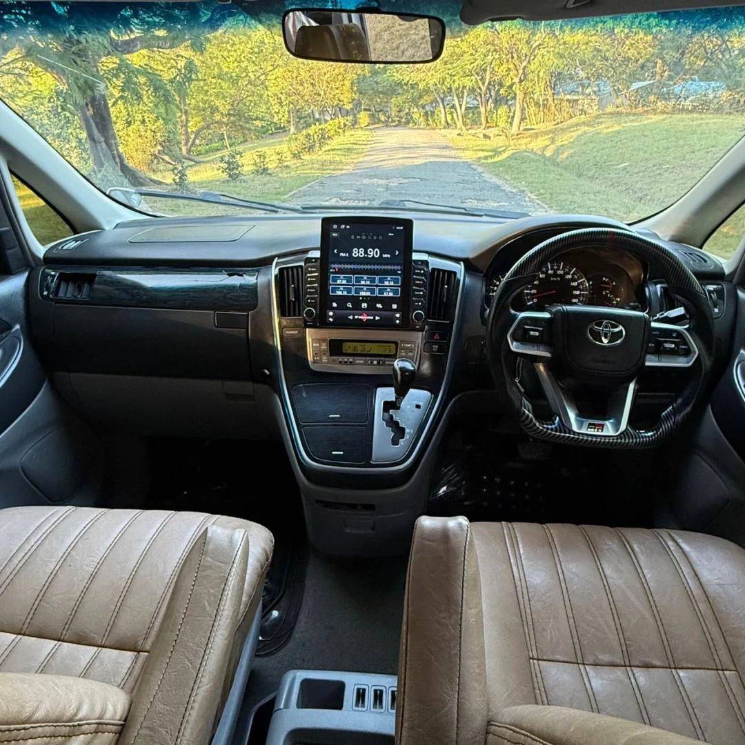 Toyota Alphard Minivan 2005 - Full AC, Sport Rims thumbnail 6