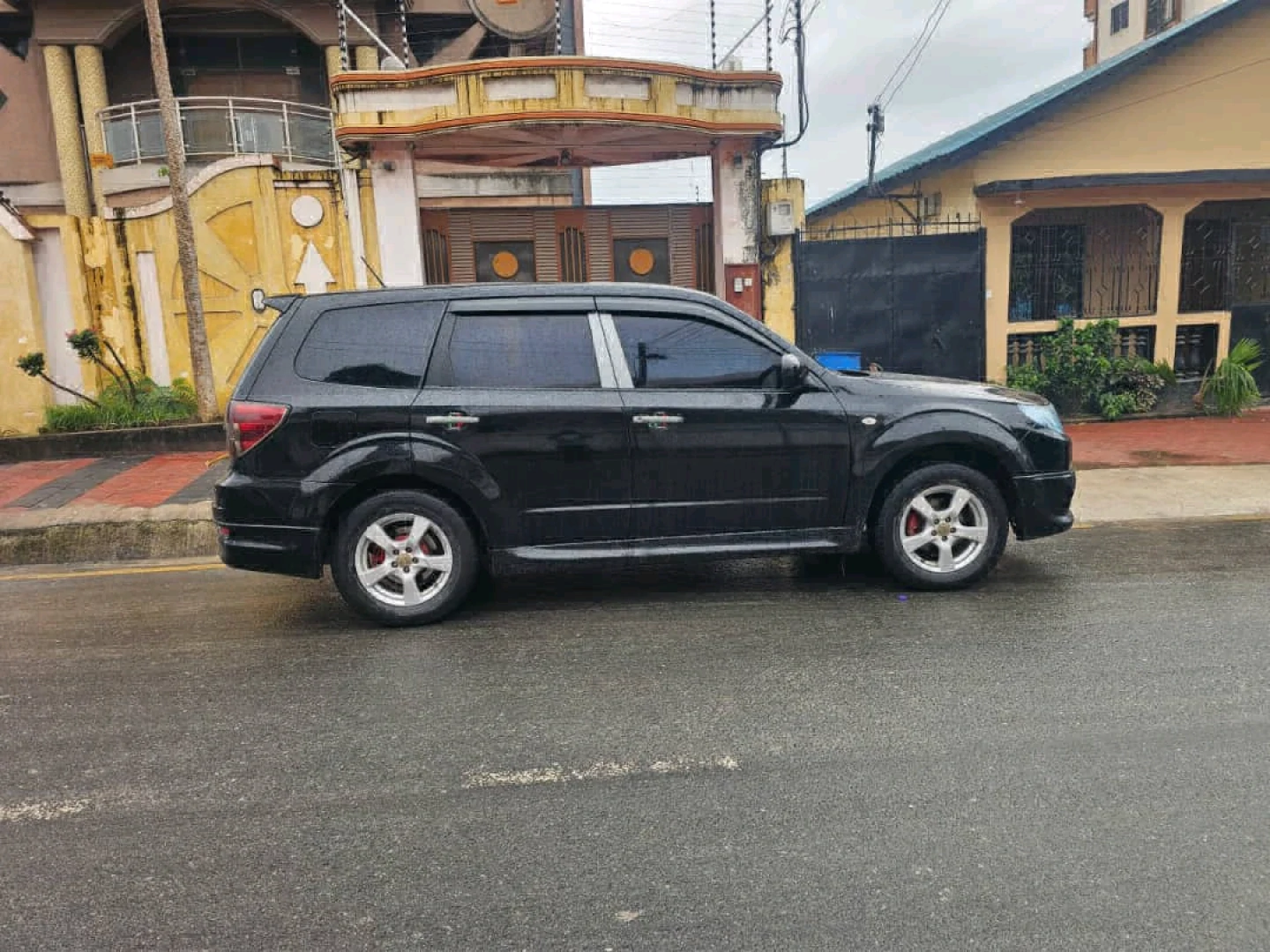 Subaru Forester 2008 Automatic Black SUV thumbnail 2