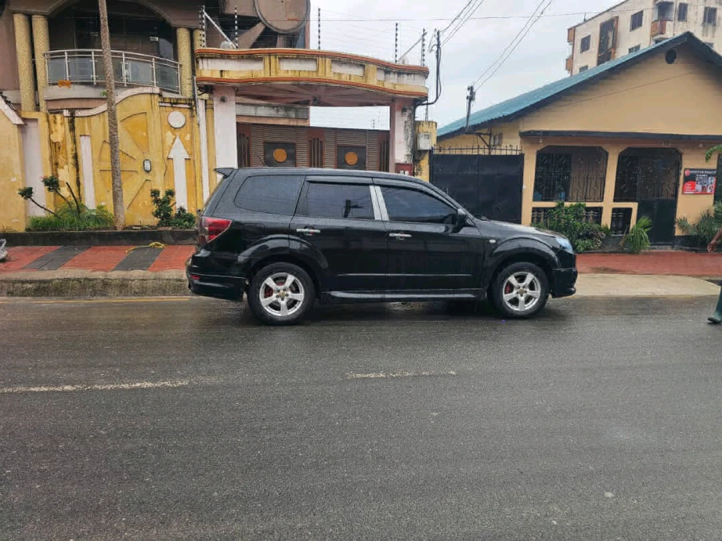Subaru Forester 2008 Automatic Black SUV thumbnail 4
