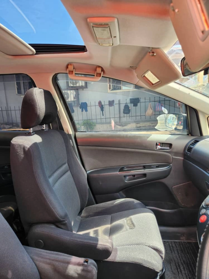 Toyota Wish Minivan 2005 Model (1790cc) thumbnail 4