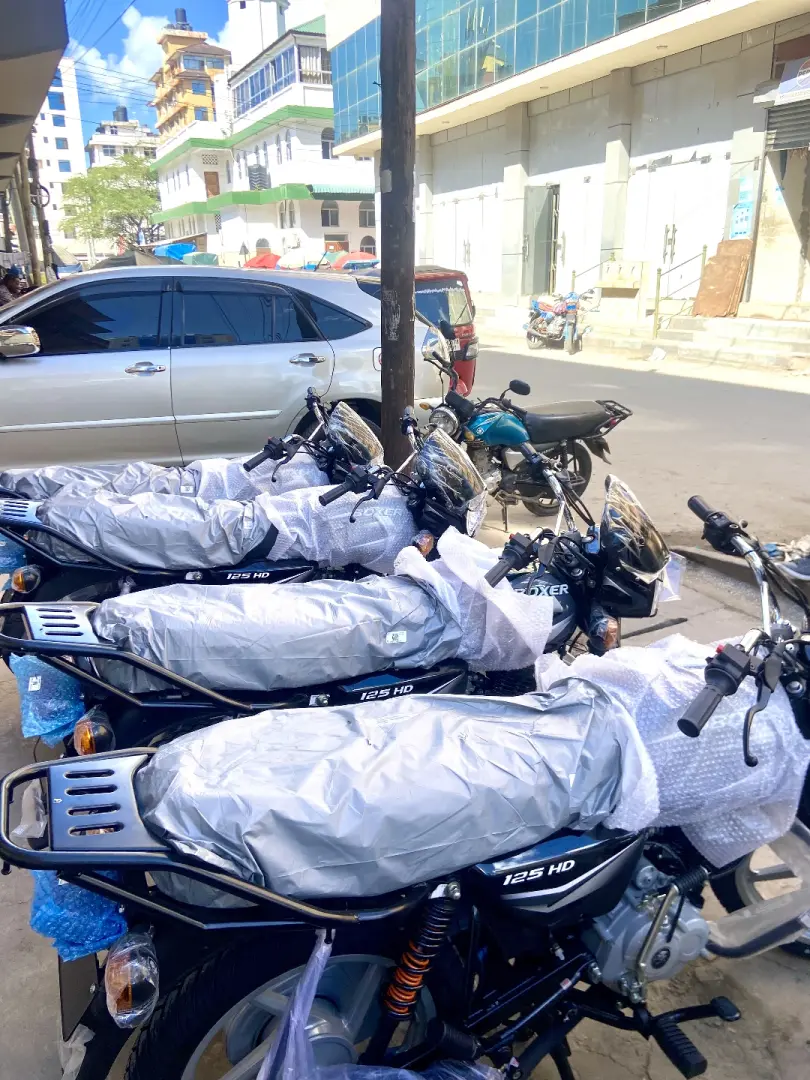Bajaj Boxer 125HD & 125BMX Motorcycles thumbnail 4