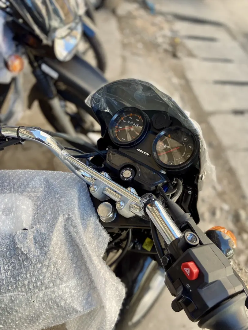 Bajaj Boxer 125HD & 125BMX Motorcycles thumbnail 5