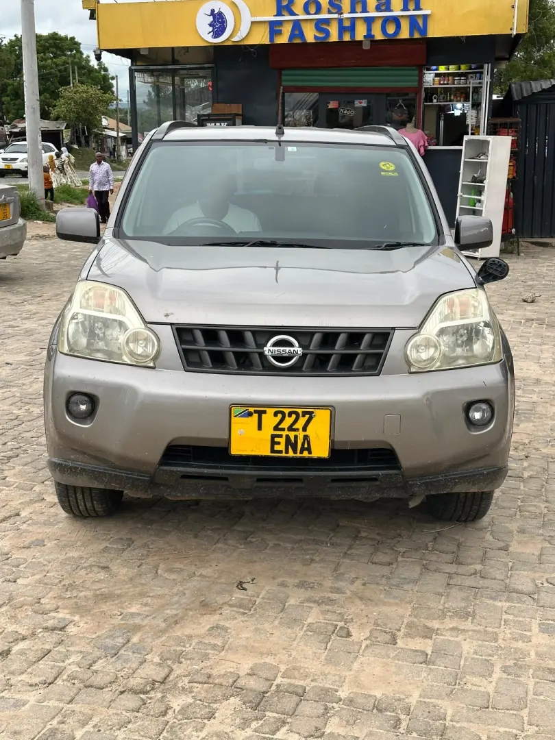 Used Nissan X-Trail 2010 Grey