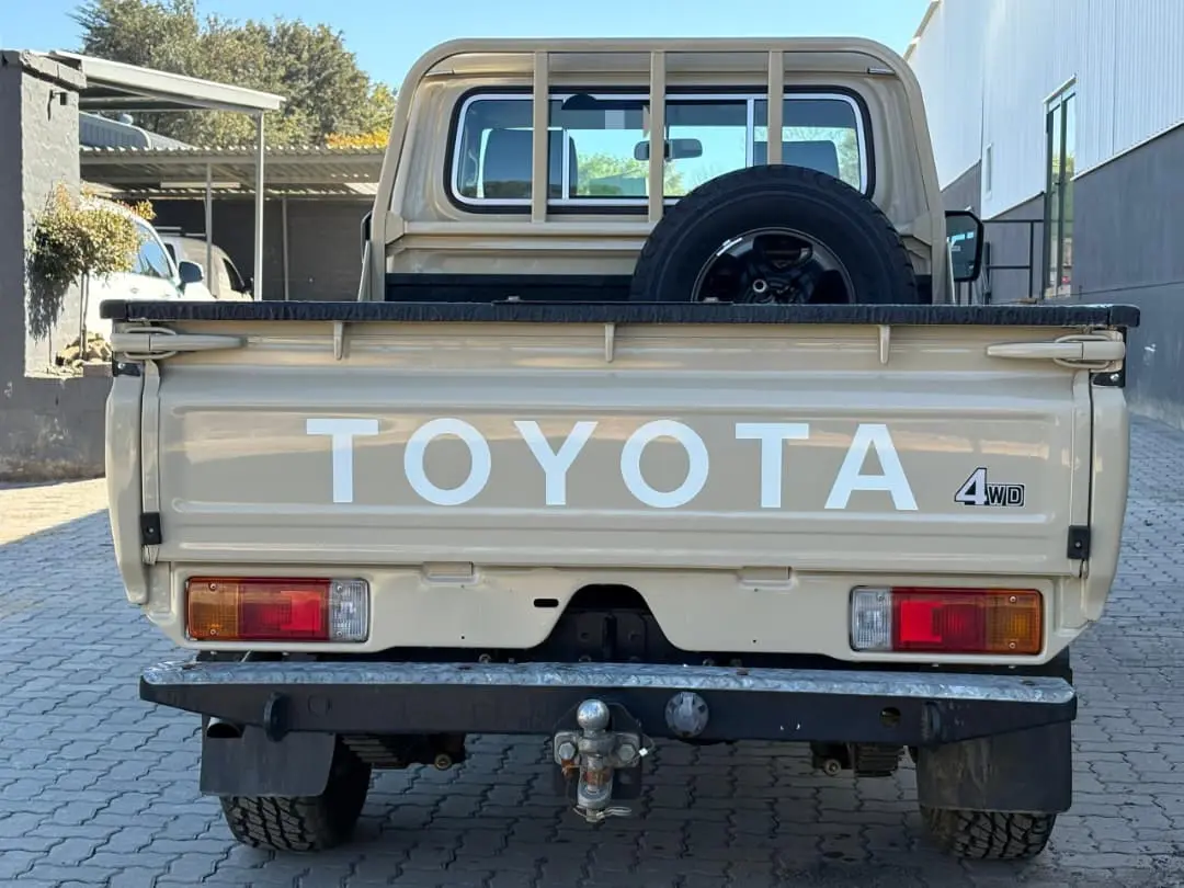 Toyota Land Cruiser Single Cabin 2022 thumbnail 5