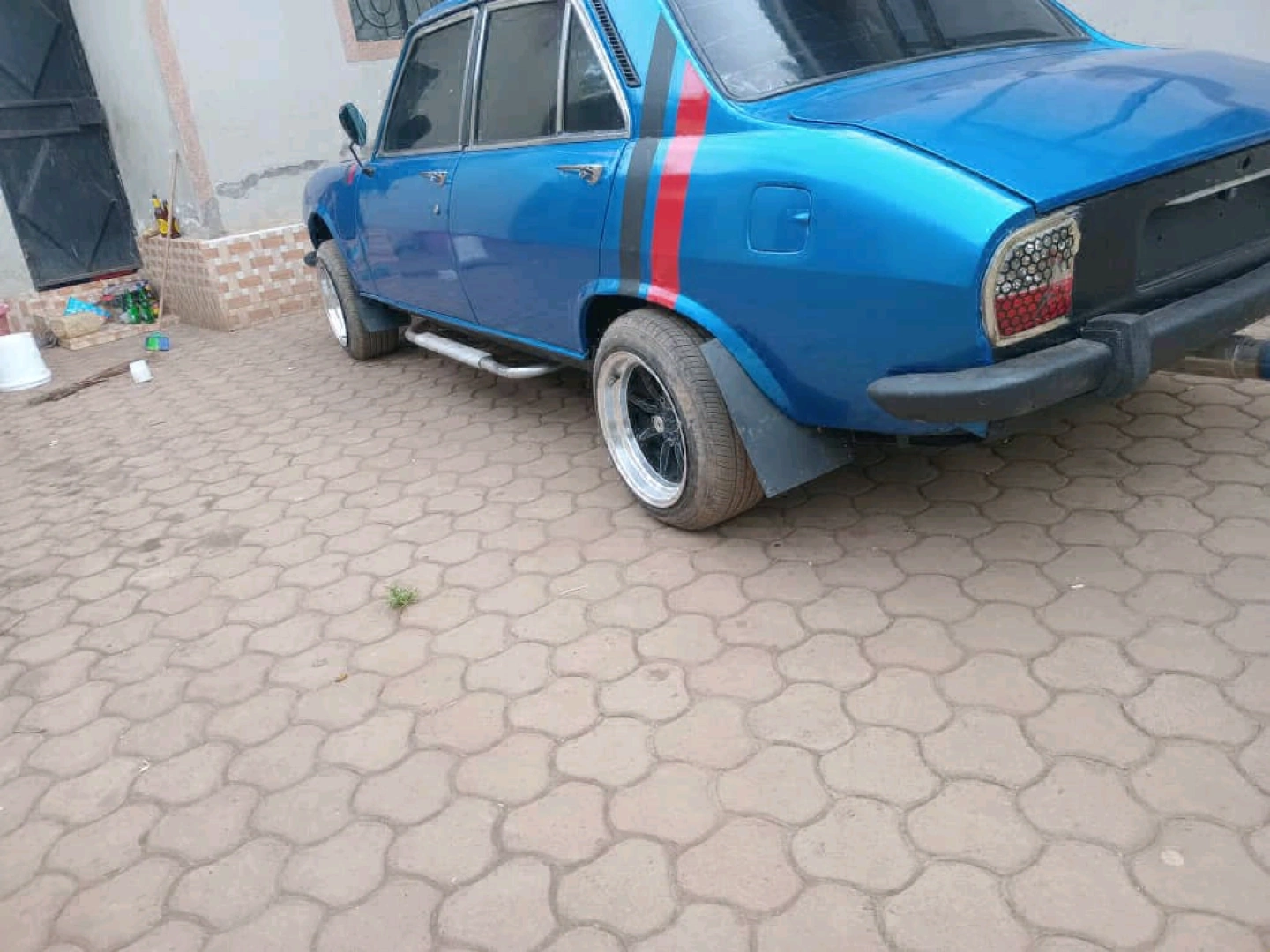 Peugeot 504 For Sale Manual Petrol Full AC thumbnail 2