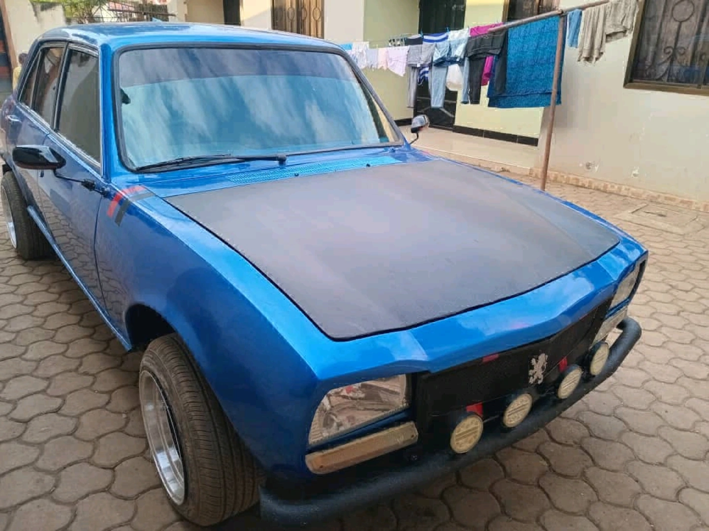 Peugeot 504 For Sale Manual Petrol Full AC thumbnail 4