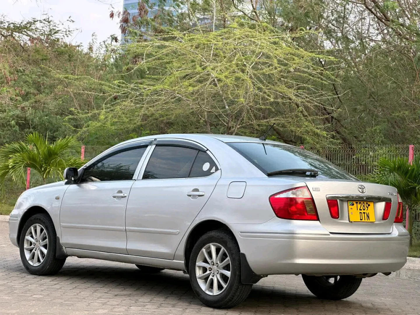 Toyota Premio F 2005 Silver - 1490cc thumbnail 6