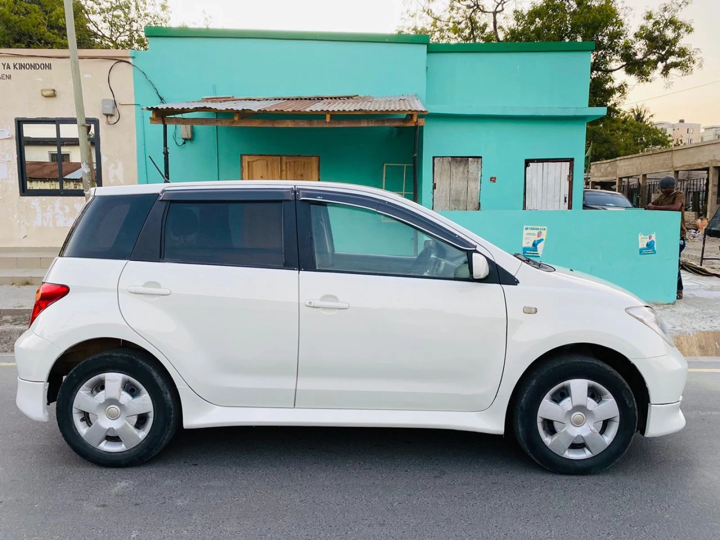 Used 2004 Toyota Ist 1290cc (Reg No. DRA) thumbnail 2
