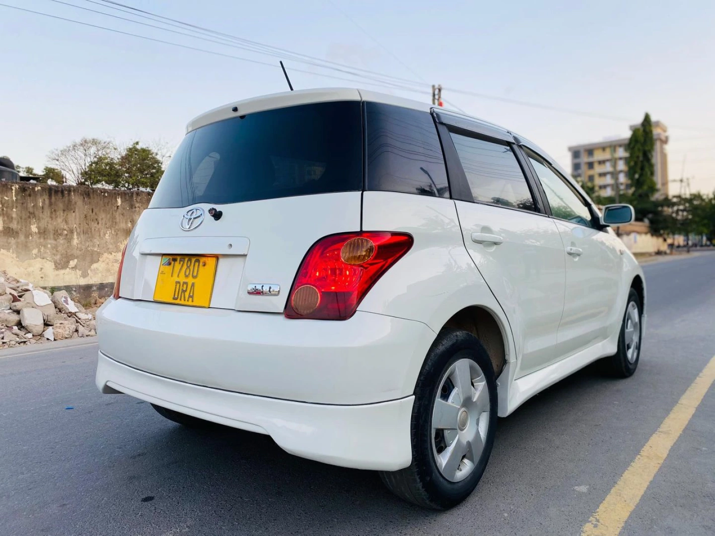 Used 2004 Toyota Ist 1290cc (Reg No. DRA) thumbnail 6
