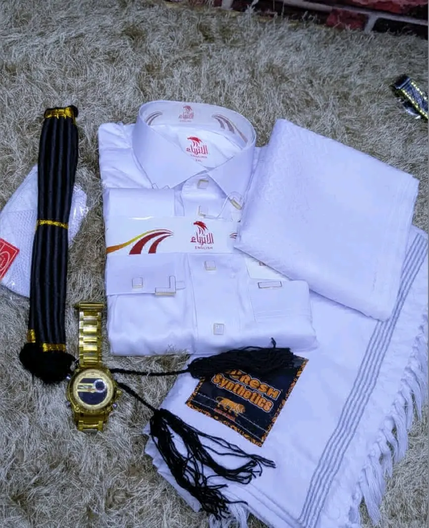 Kanzu, Vilemba, na Kofia za Kiume