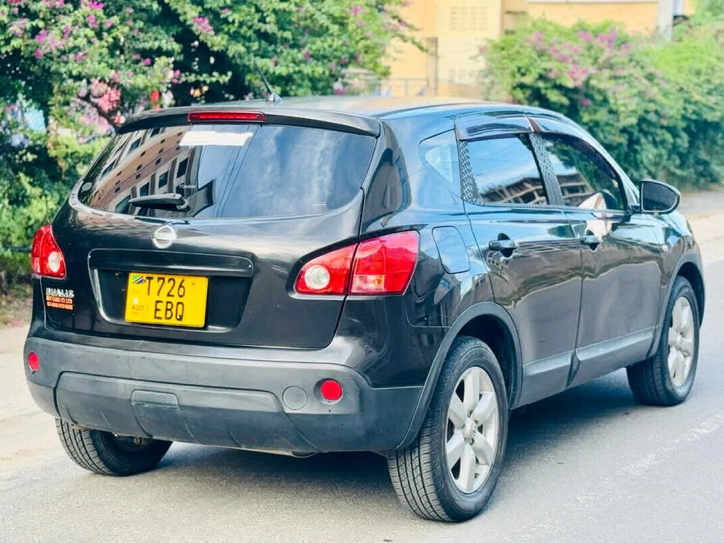 Black Nissan Dualis (Qashqai) 2008, 1990cc thumbnail 3