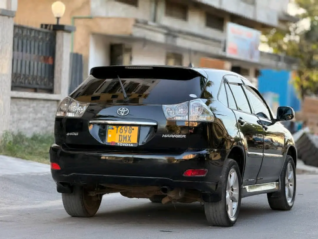 Toyota Harrier 2006 Nyeusi thumbnail 6