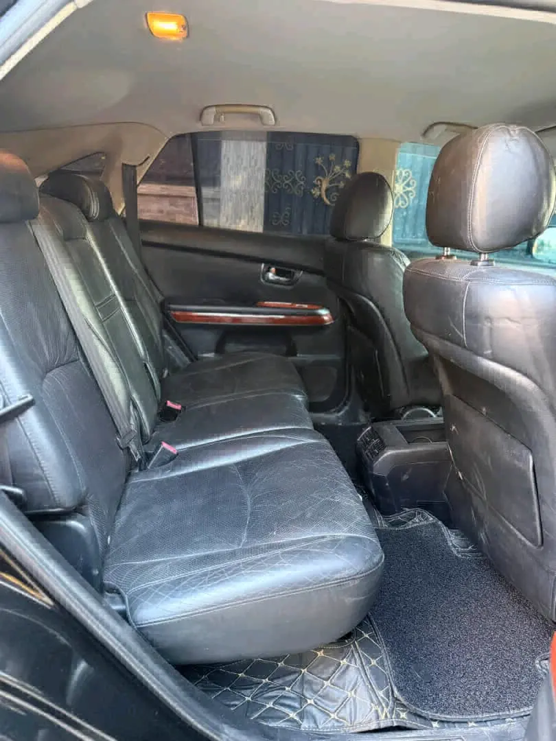 Toyota Harrier 2006 Nyeusi thumbnail 7