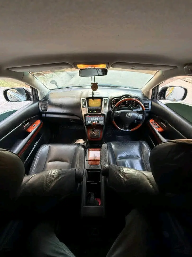 Toyota Harrier 2006 Nyeusi thumbnail 9
