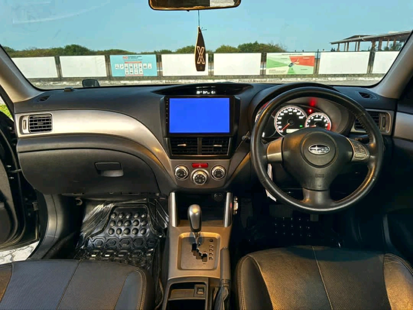 Black Subaru Forester SUV 2008 thumbnail 7