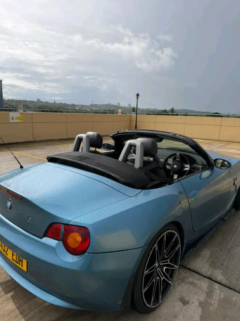 BMW Z4 2004 thumbnail 2