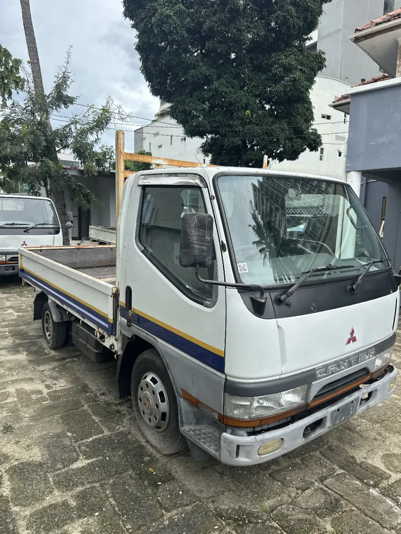 Mitsubishi Canter 1996 thumbnail 2