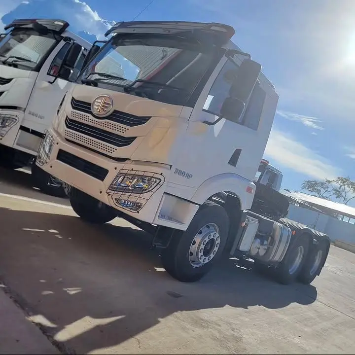 FAW Prime Mover Truck thumbnail 6