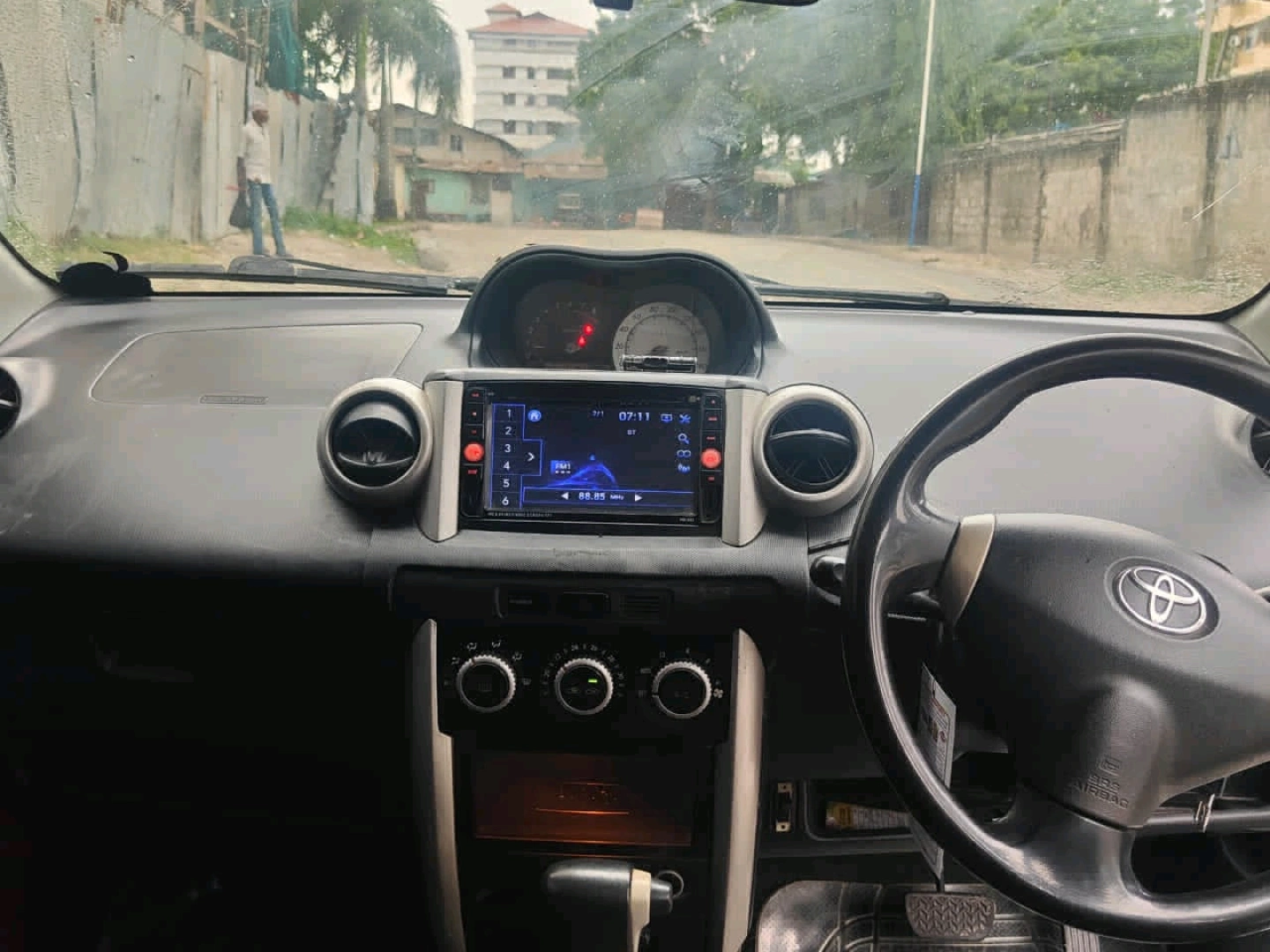 Toyota Ist Silver Automatic Car 1290 CC thumbnail 8