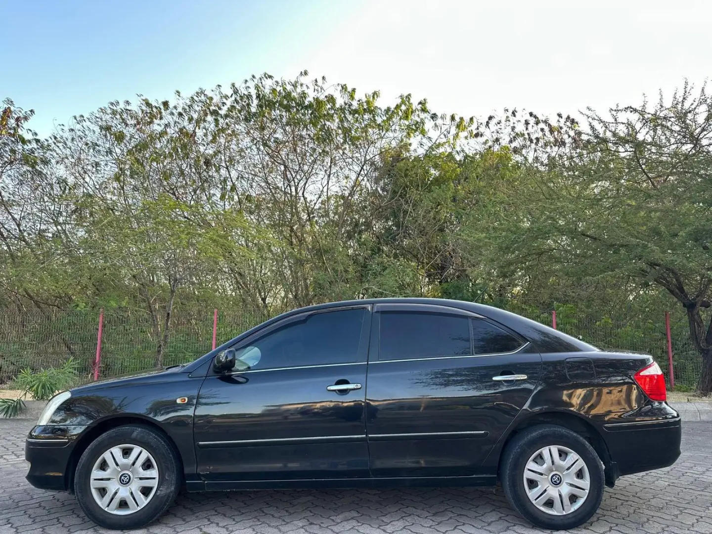 Toyota Premio X 2004 Black Sedan for Sale thumbnail 8