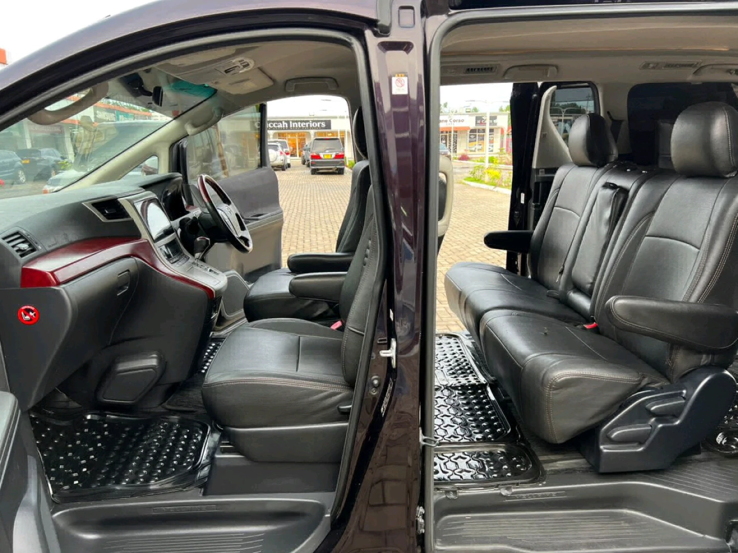 Toyota Vellfire Automatic Minivan (Silver) thumbnail 5