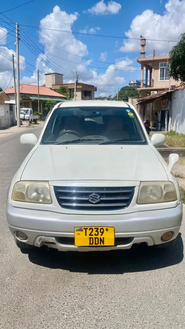 Suzuki Escudo 2003/4 thumbnail 5
