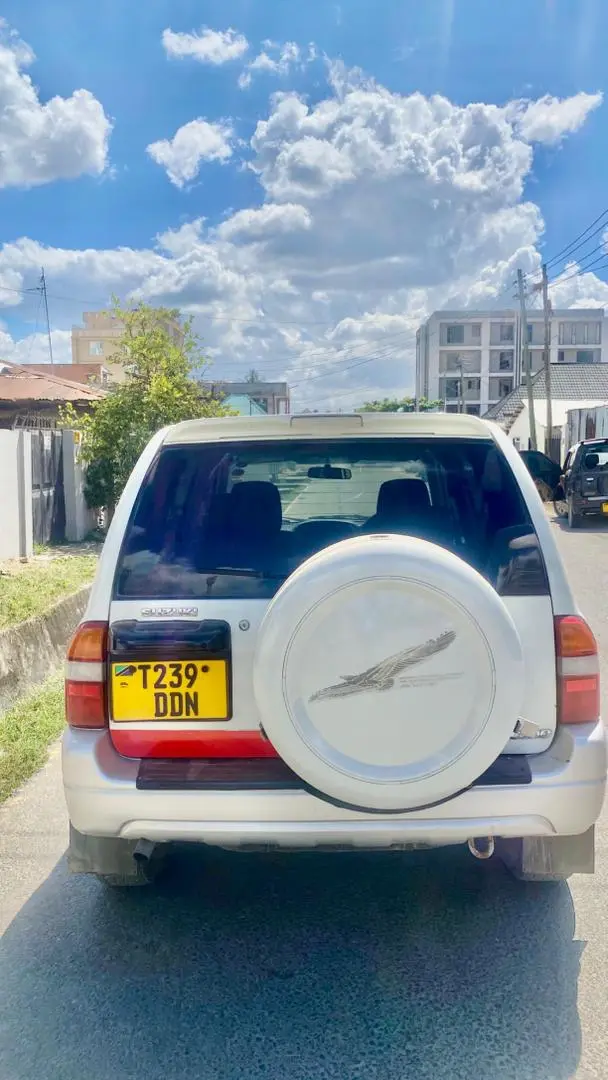 Suzuki Escudo 2003/4 thumbnail 6
