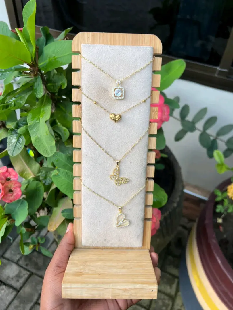 Gold-colored Necklaces thumbnail 4