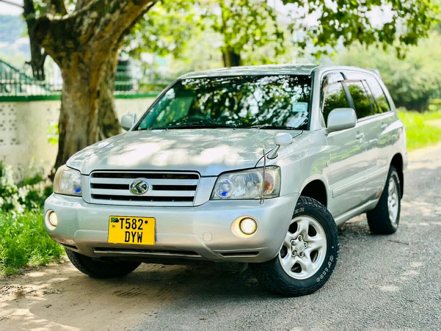 Toyota Kluger SUV 2005 Low Mileage Mwanza thumbnail 4