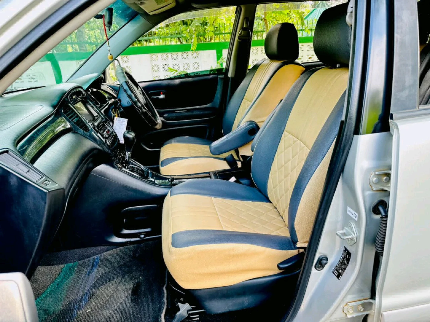 Toyota Kluger SUV 2005 Low Mileage Mwanza thumbnail 7
