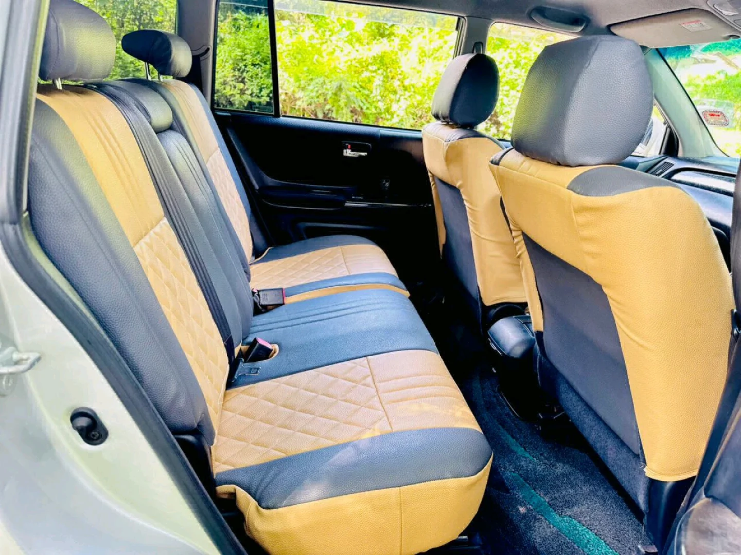 Toyota Kluger SUV 2005 Low Mileage Mwanza thumbnail 9
