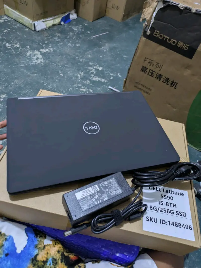 Dell Latitude Laptop thumbnail 2