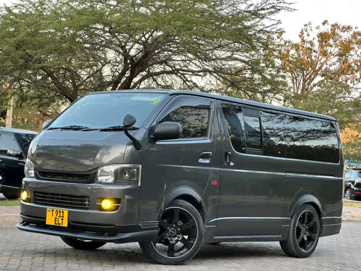 Toyota Hiace Quantum Van 2010 (Reg ELT) thumbnail 2