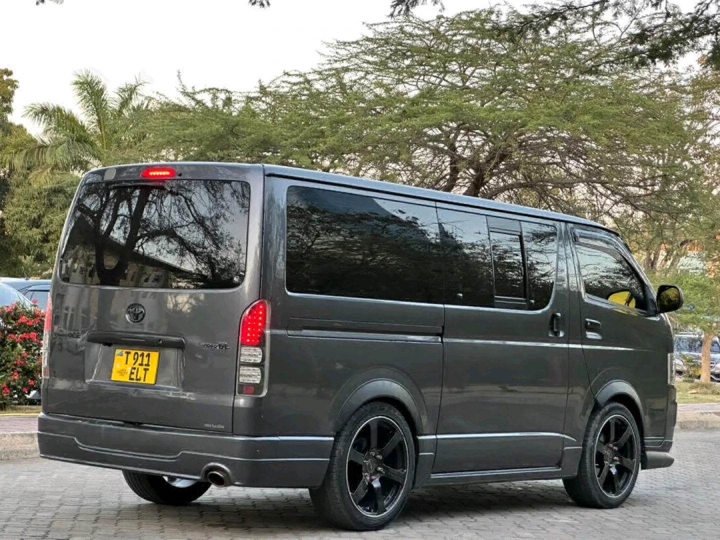 Toyota Hiace Quantum Van 2010 (Reg ELT) thumbnail 6