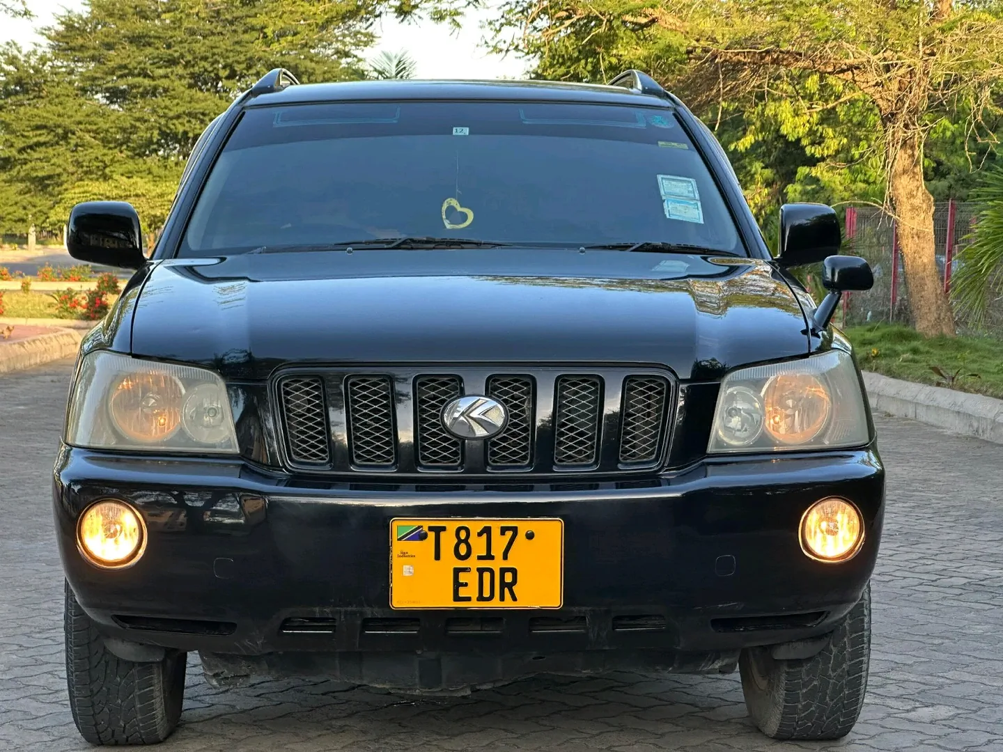 Toyota Kluger SUV 2004 Black