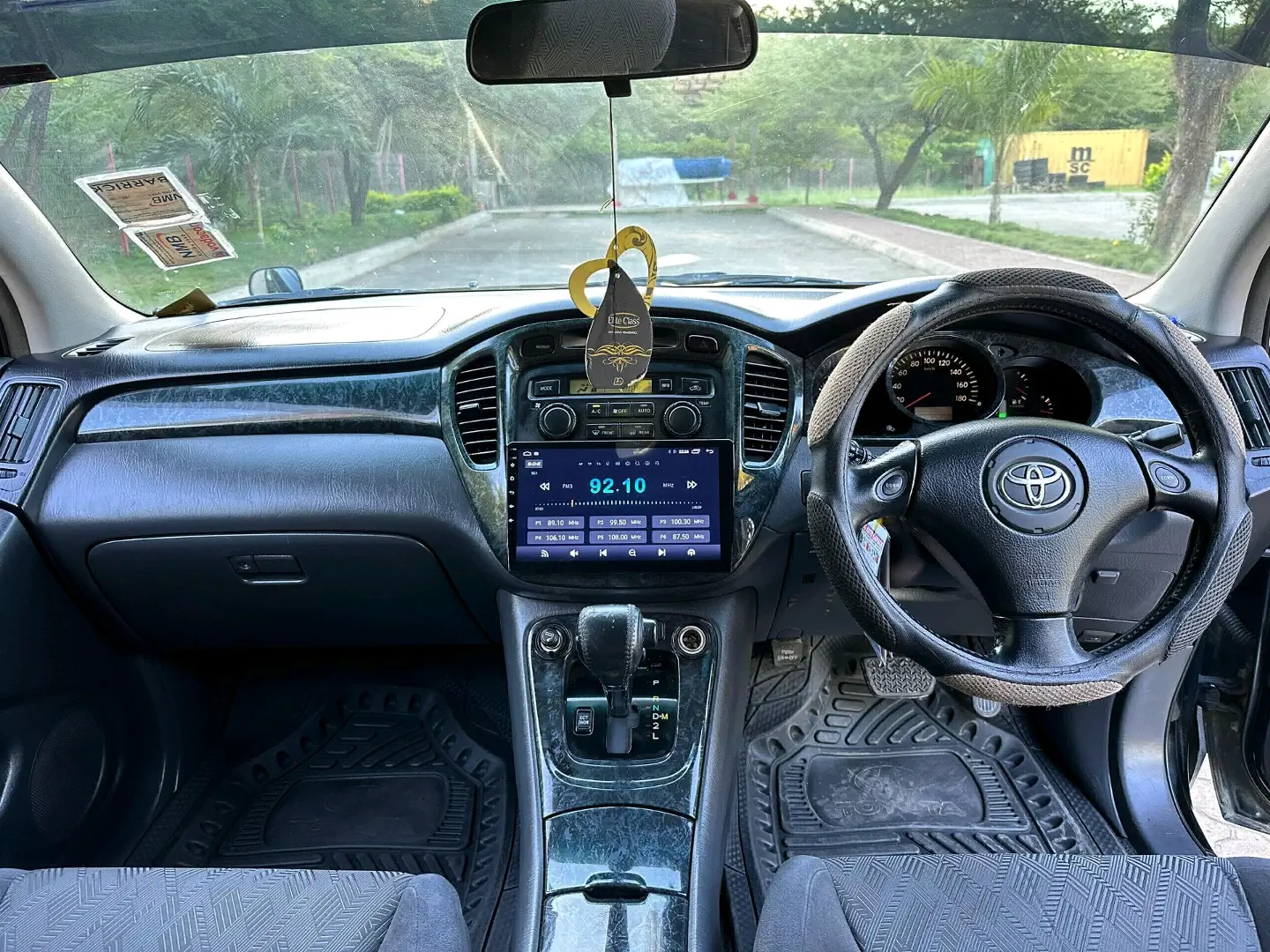 Toyota Kluger SUV 2004 Black thumbnail 9
