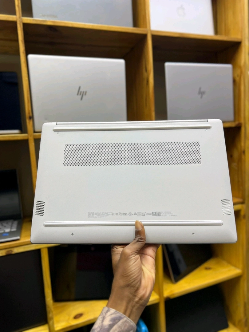 HP Laptop 15-fd0xox Core i3 13th Gen 16GB RAM thumbnail 3