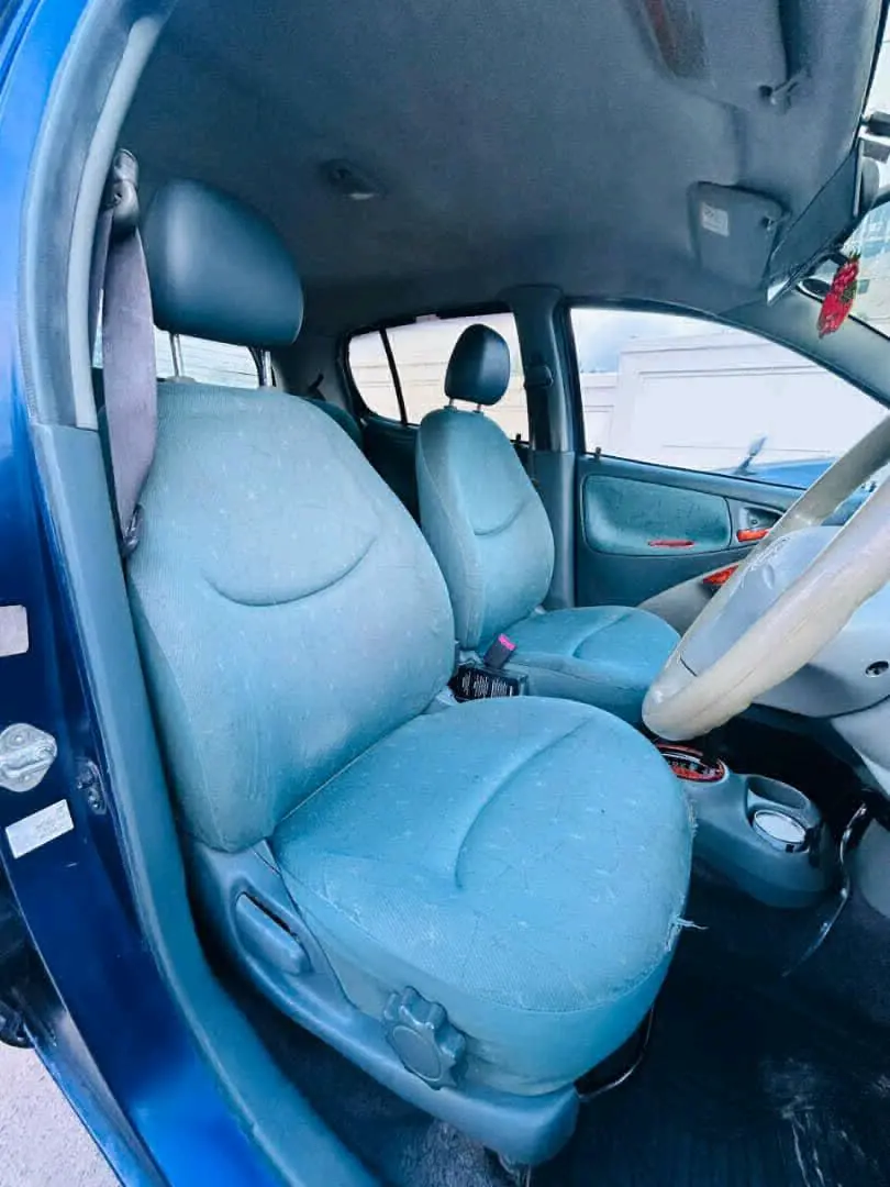 Blue Toyota Vitz 2006 (EAQ) thumbnail 7