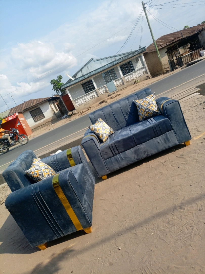 New Dark Blue Velvet Sofa Set (3+1+1)