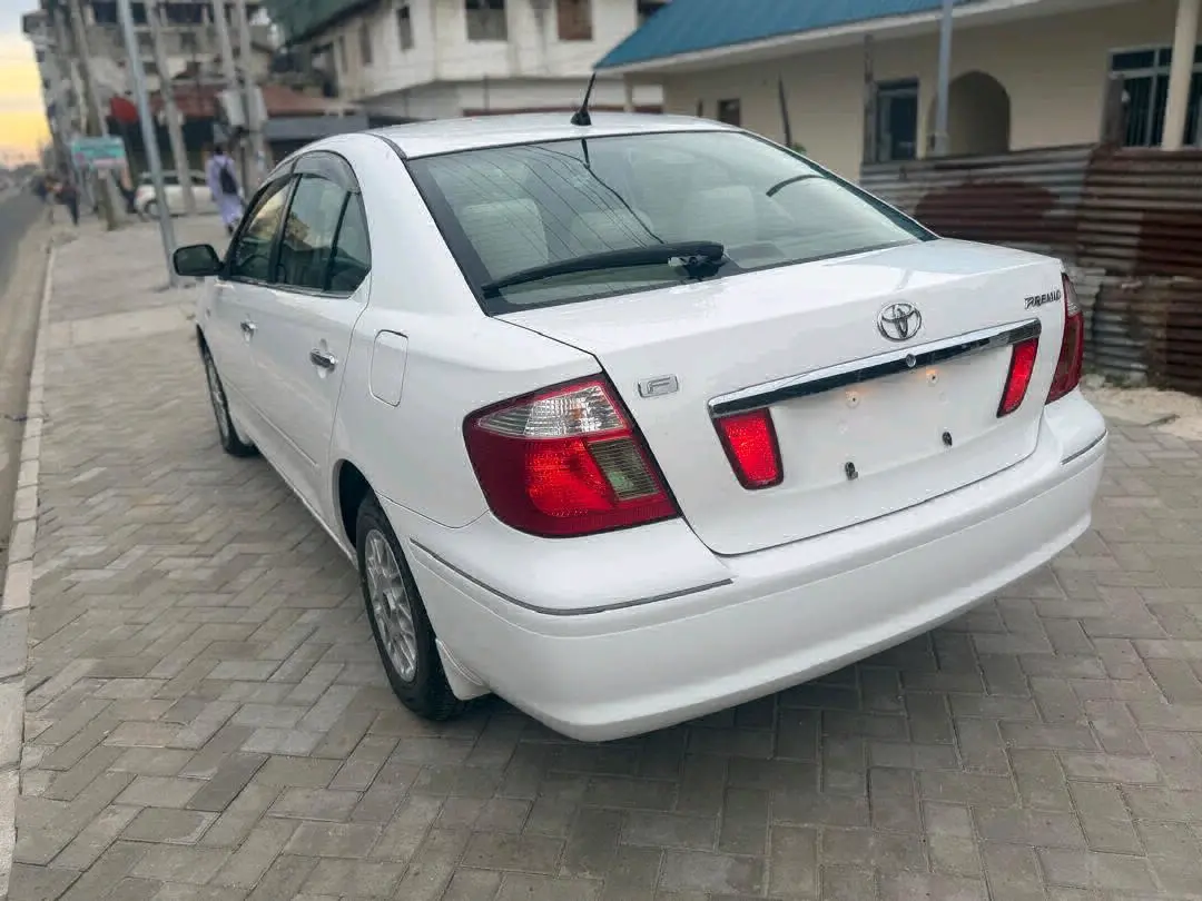 Toyota Premio F EQR 2003 for Sale thumbnail 6