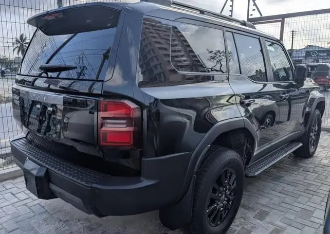 Brand New 2024 Toyota Land Cruiser Prado GDJ 250 thumbnail 3