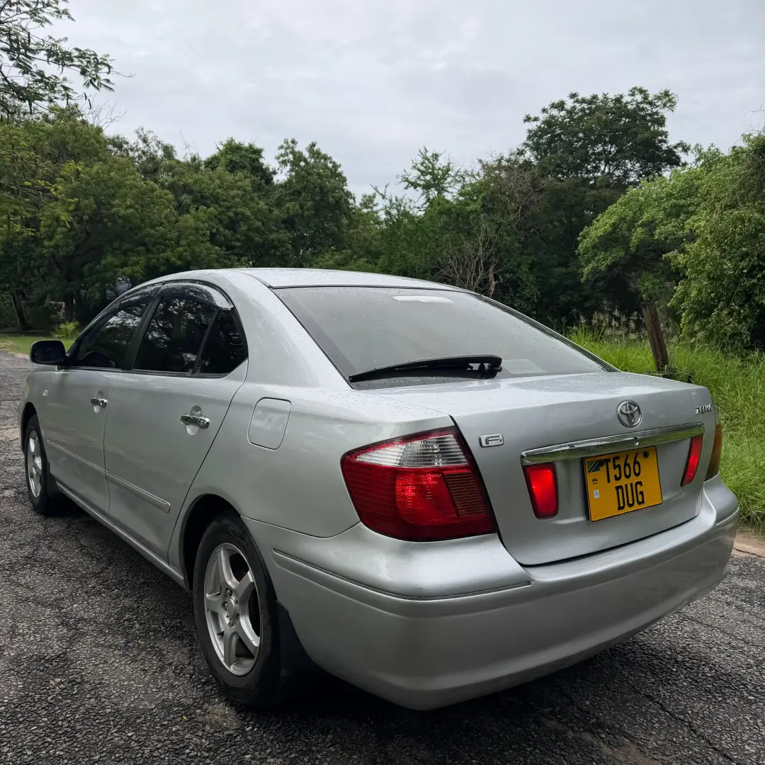 Toyota Premio 2004 Silver thumbnail 2