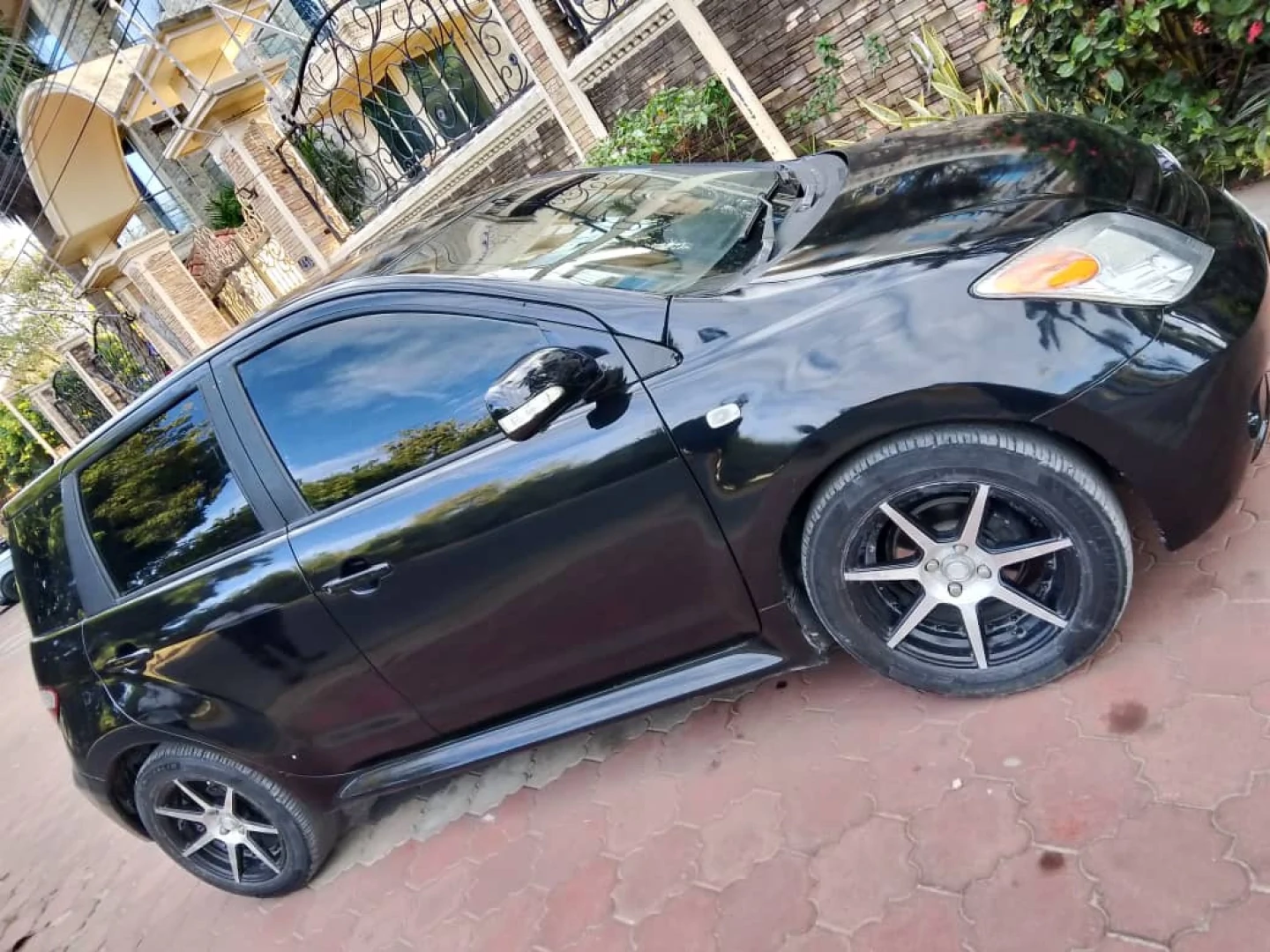 Toyota Ist Black Car for Sale 2006 thumbnail 6