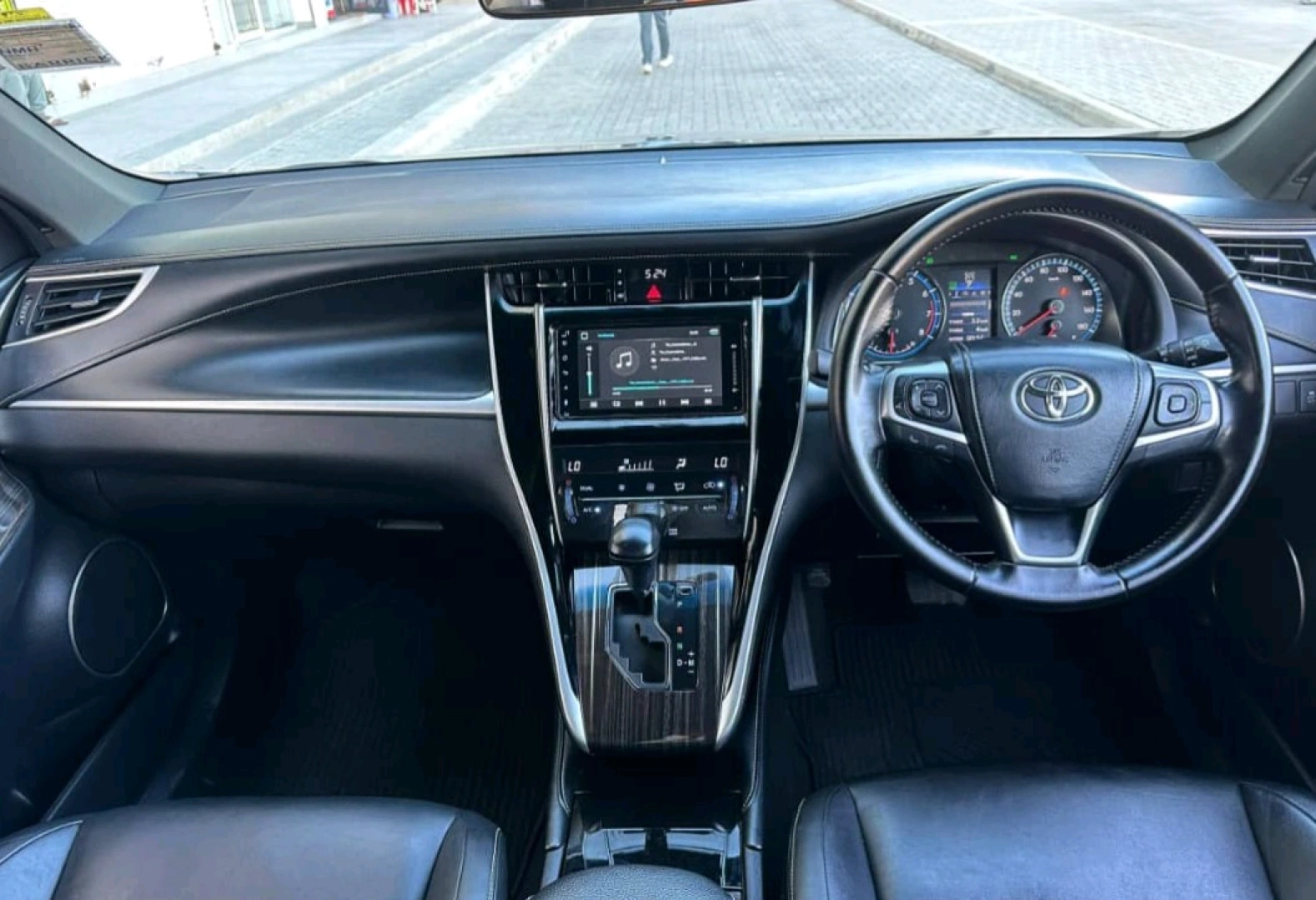 Toyota Harrier Anaconda 2015 SUV thumbnail 4