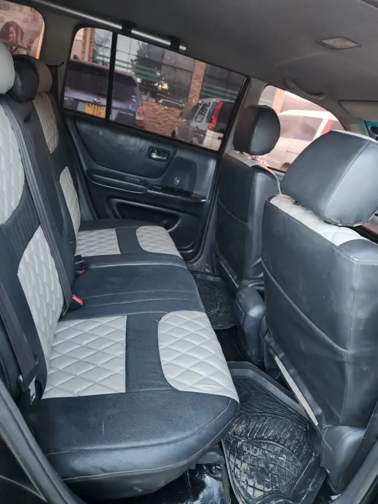 Toyota Kluger SUV (Engine 1AZ) thumbnail 4