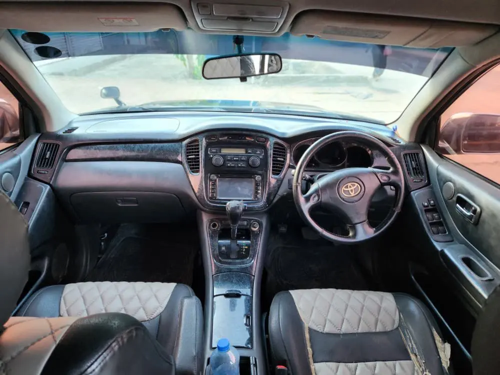 Toyota Kluger SUV (Engine 1AZ) thumbnail 5
