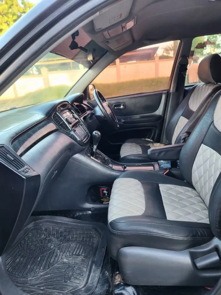 Toyota Kluger SUV (Engine 1AZ) thumbnail 6