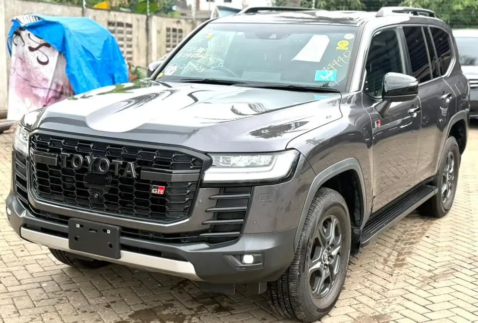 2024 Toyota Land Cruiser GR Sport 300