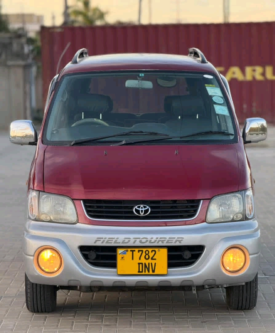 Toyota Noah SR50 DNV Van (1990cc, Full AC)