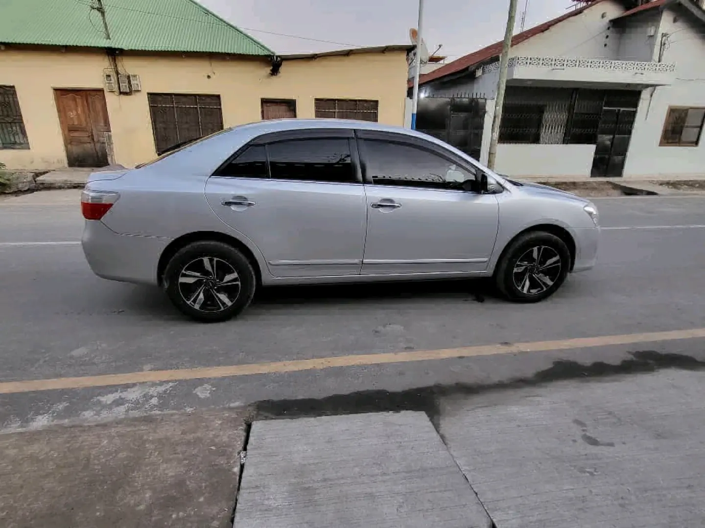 Toyota Premio X New Model 2009/2010 - Low Mileage thumbnail 4